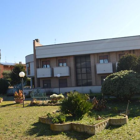 Domus Achille Fosco Otel Ciampino Dış mekan fotoğraf