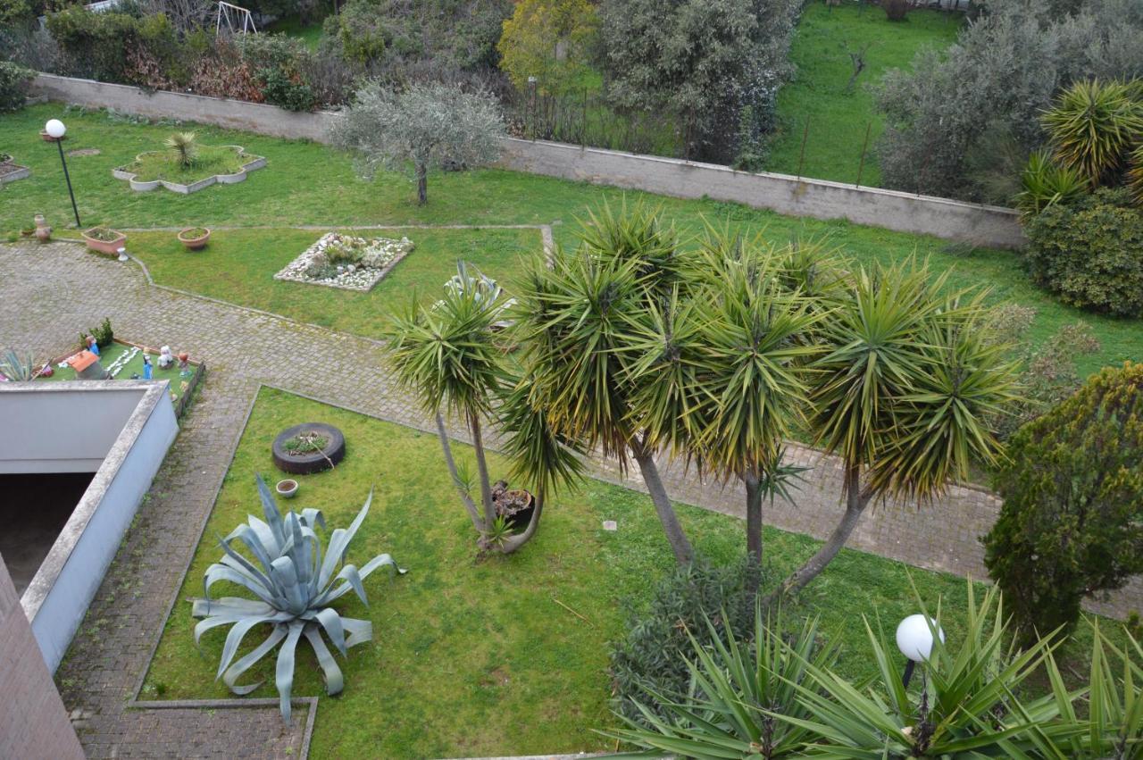 Domus Achille Fosco Otel Ciampino Dış mekan fotoğraf